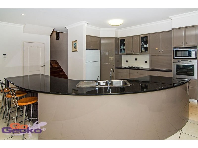 9 Ridgewood Drive, Kearneys Spring QLD 4350