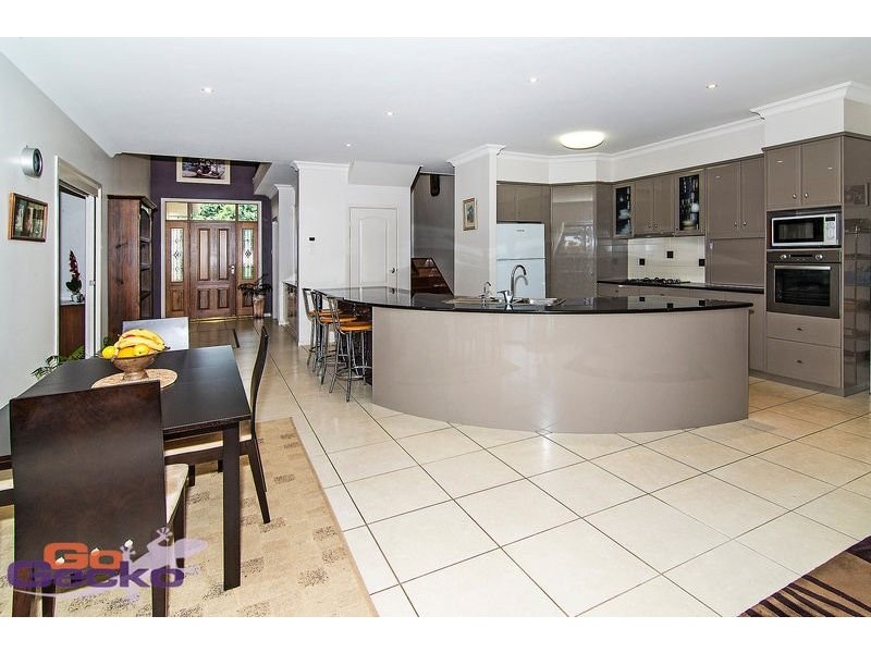 9 Ridgewood Drive, Kearneys Spring QLD 4350