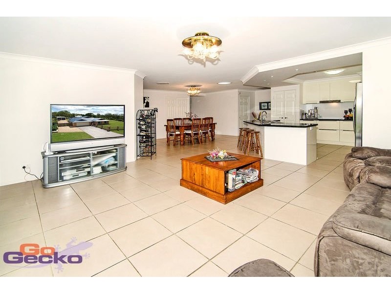 27 Federation Drive, Highfields QLD 4352