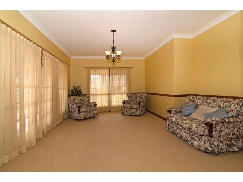 14 Collingwood Close, Middle Ridge QLD 4350