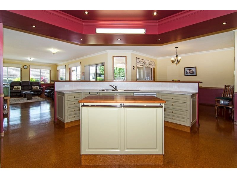 14 Collingwood Close, Middle Ridge QLD 4350