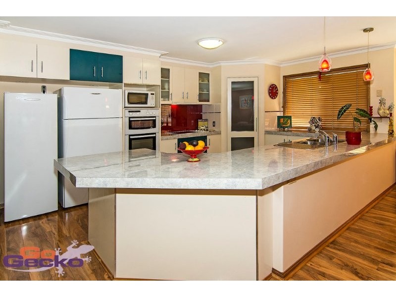 1 Camelia Close, Highfields QLD 4352