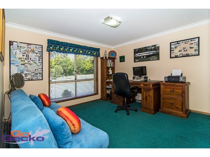 1 Camelia Close, Highfields QLD 4352