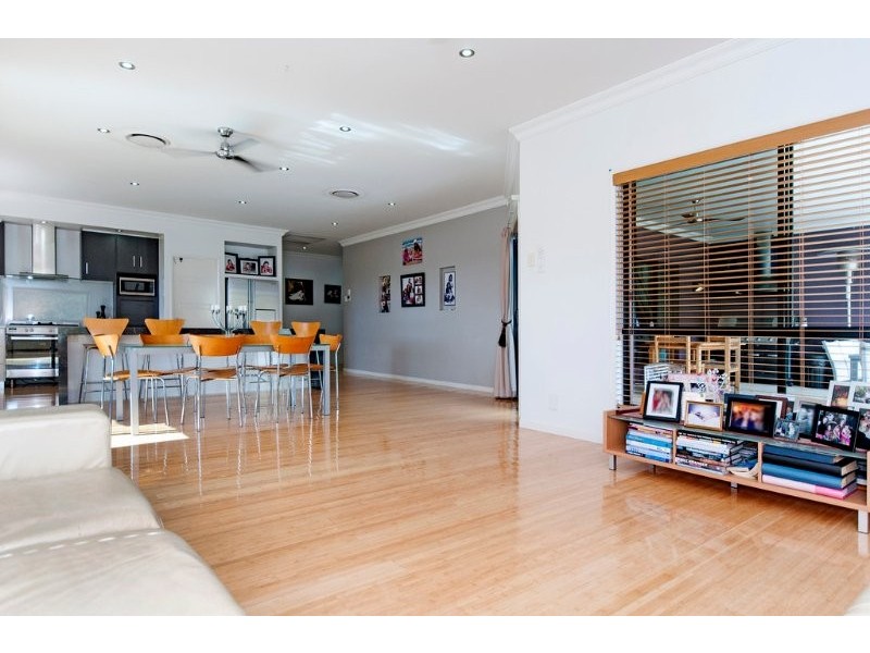 9 John Court, Cotswold Hills QLD 4350