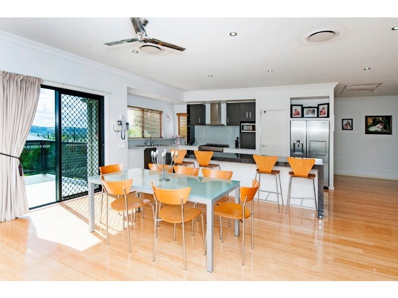 9 John Court, Cotswold Hills QLD 4350