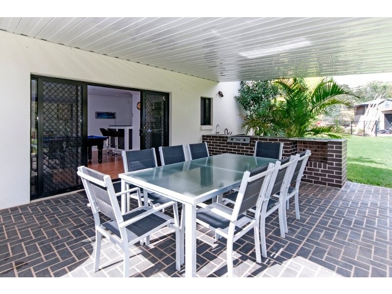 9 John Court, Cotswold Hills QLD 4350
