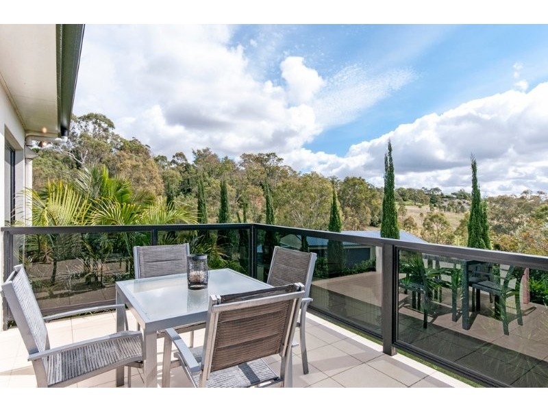 9 John Court, Cotswold Hills QLD 4350