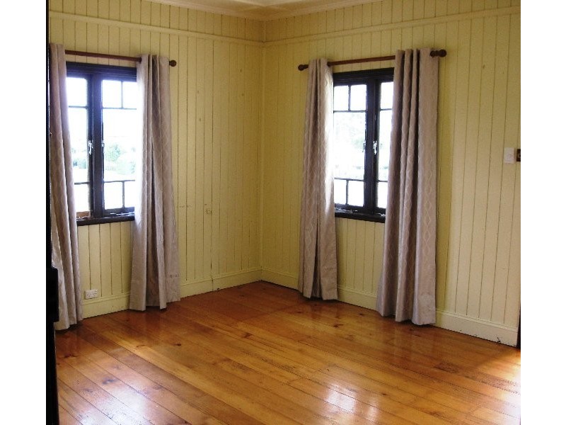 480 Mackenzie Street, Middle Ridge QLD 4350