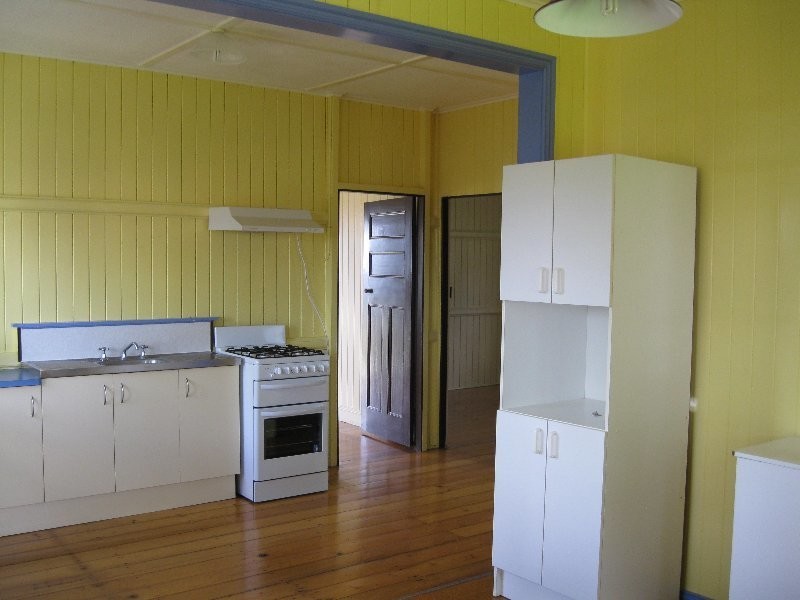 480 Mackenzie Street, Middle Ridge QLD 4350