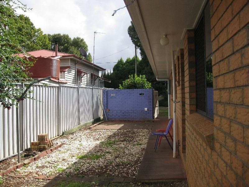 2/50a Anzac Avenue, Toowoomba QLD 4350