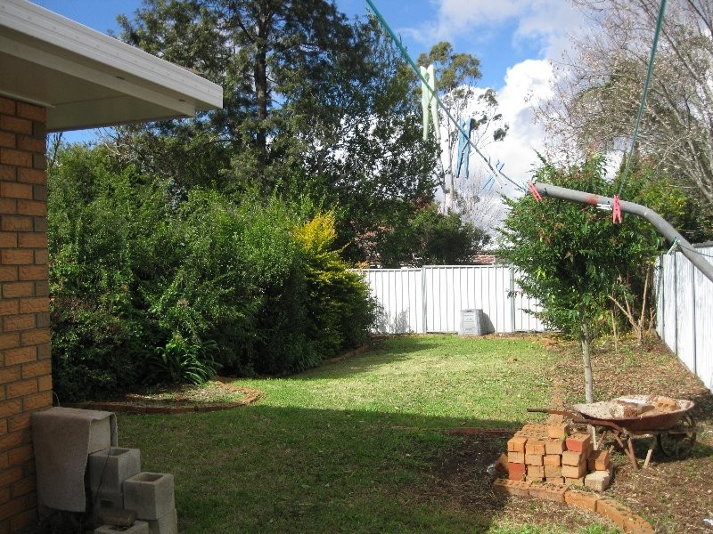 2/50a Anzac Avenue, Toowoomba QLD 4350