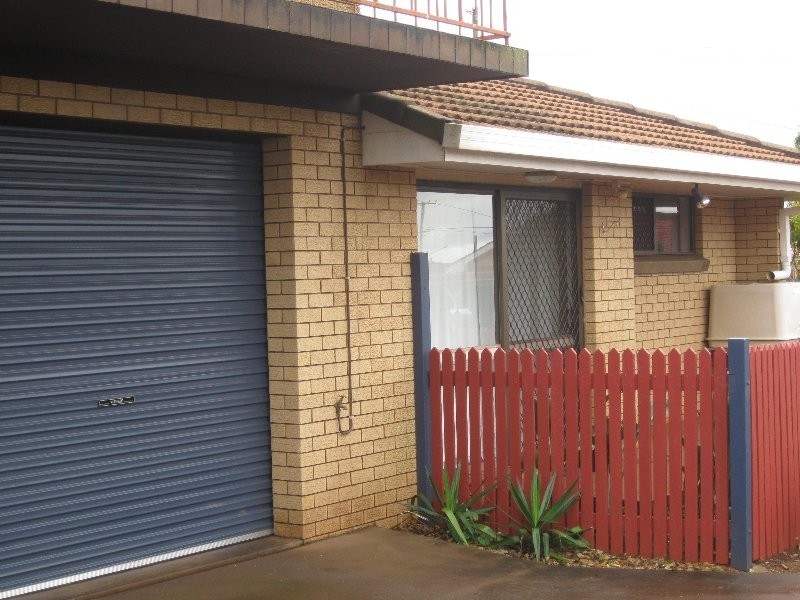 1/10 Gloucester Street, Darling Heights QLD 4350