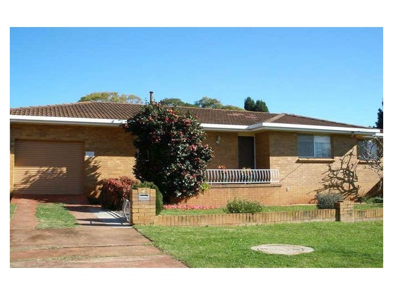 19 Skehan Street, Centenary Heights QLD 4350