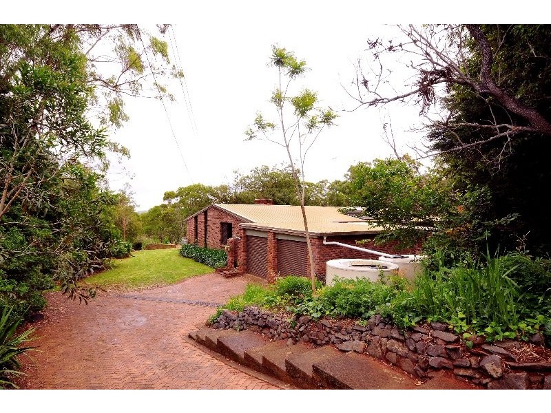 8 Niddrie Drive, Middle Ridge QLD 4350