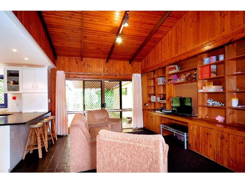 8 Niddrie Drive, Middle Ridge QLD 4350