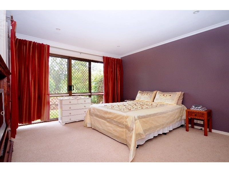 8 Niddrie Drive, Middle Ridge QLD 4350