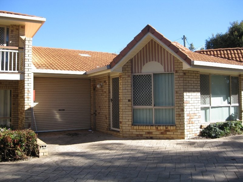 1/420 West Street, Kearneys Spring QLD 4350