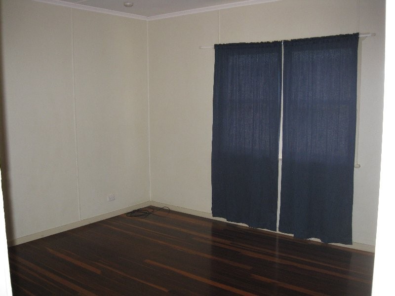 4 Robsart Street, North Toowoomba QLD 4350