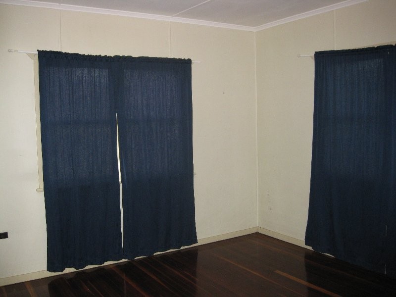 4 Robsart Street, North Toowoomba QLD 4350