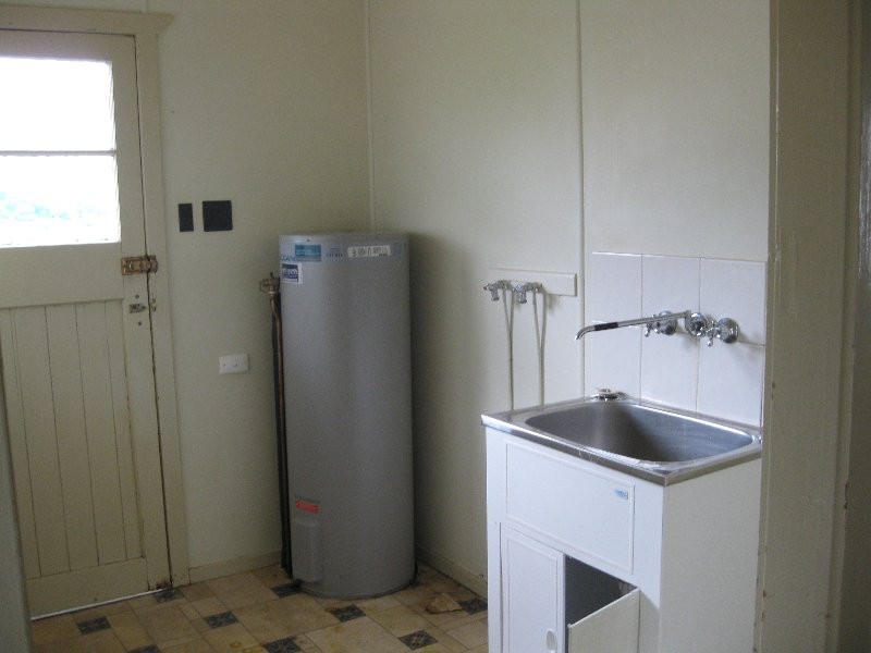 4 Robsart Street, North Toowoomba QLD 4350