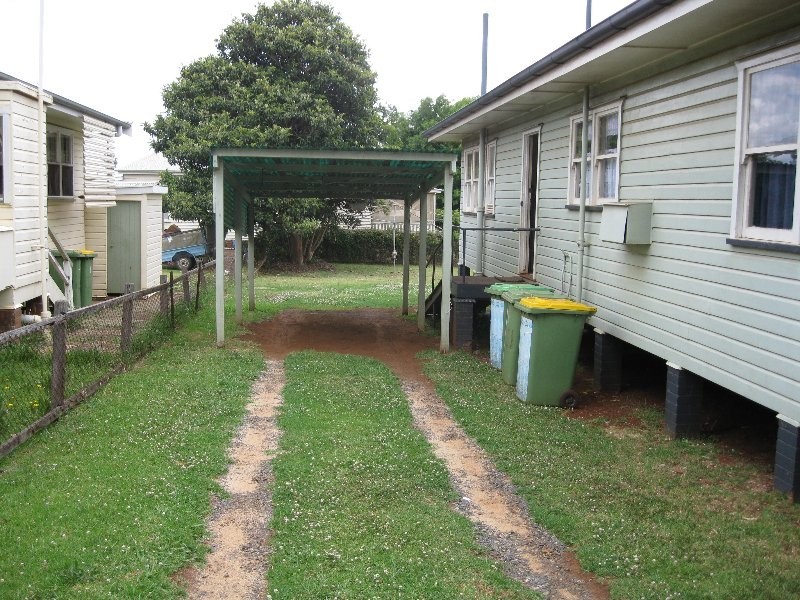 4 Robsart Street, North Toowoomba QLD 4350