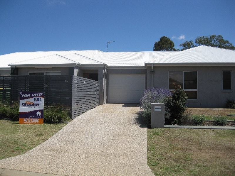 2/13 Sambar Court, Kearneys Spring QLD 4350