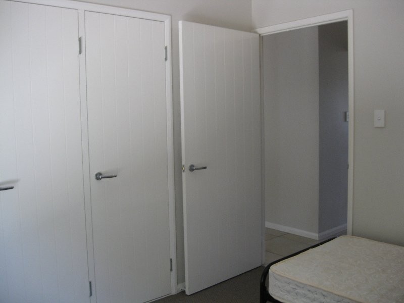 2/13 Sambar Court, Kearneys Spring QLD 4350