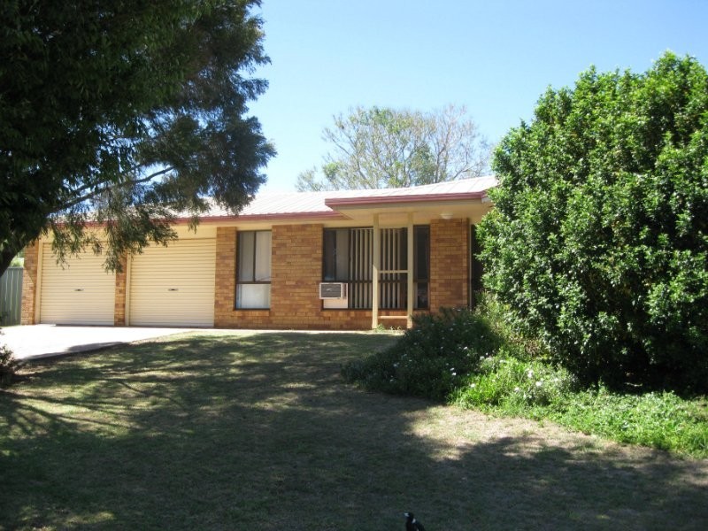 6 Shamrock Court, Middle Ridge QLD 4350