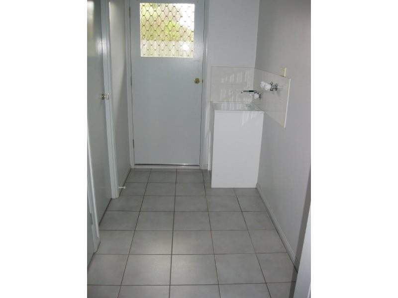 2/10 Carmen Street, Toowoomba QLD 4350