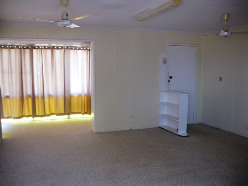 31 Loch Street, Centenary Heights QLD 4350