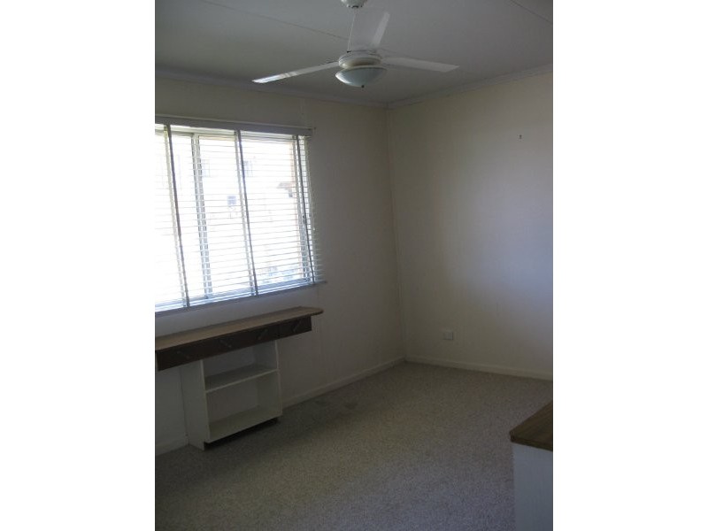 31 Loch Street, Centenary Heights QLD 4350
