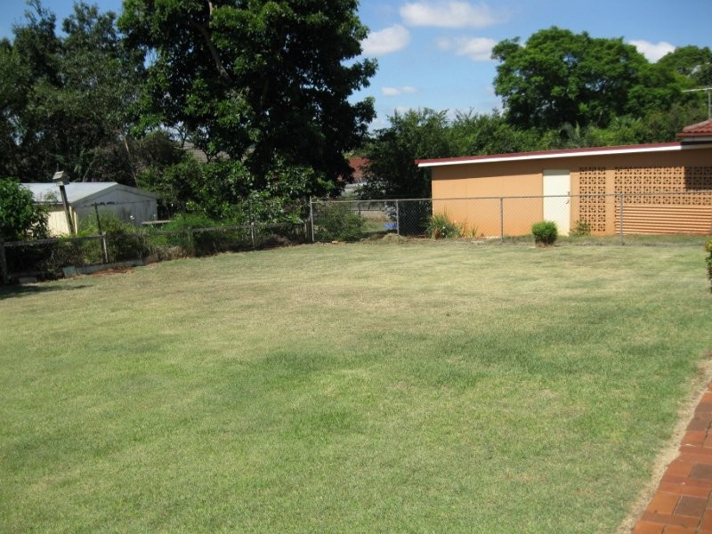 31 Loch Street, Centenary Heights QLD 4350