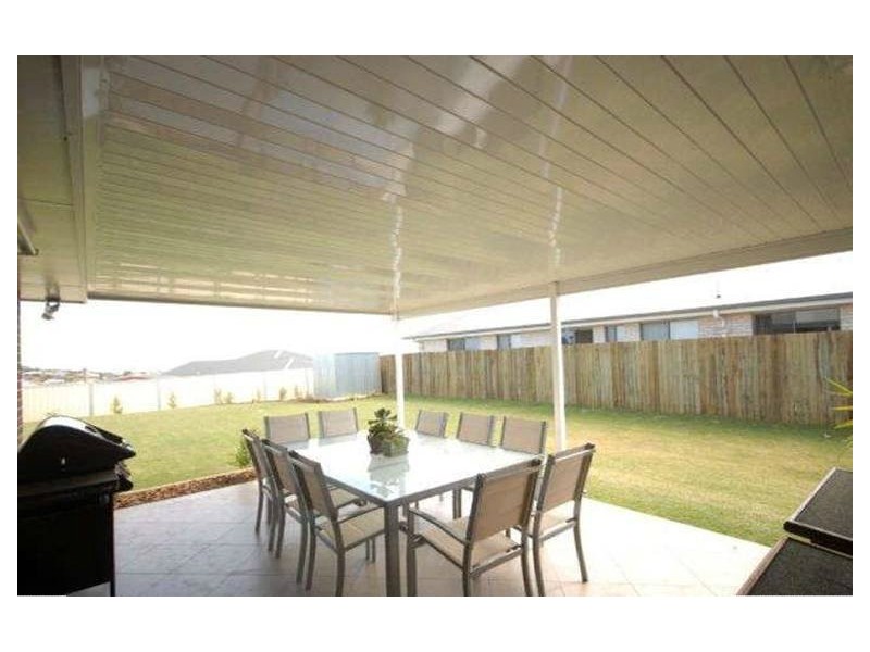 16 grundy street, Westbrook QLD 4350