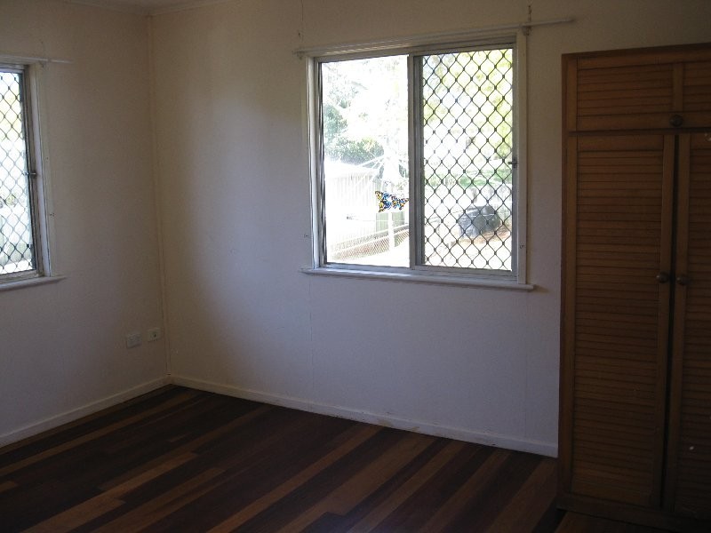 8 Norah Street, Centenary Heights QLD 4350