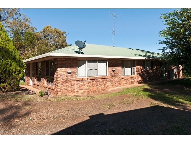 6 Crebra Crescent, Top Camp QLD 4350