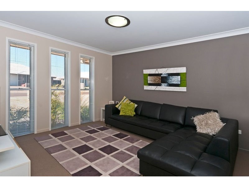 13 Vinnicombe Street, Kearneys Spring QLD 4350