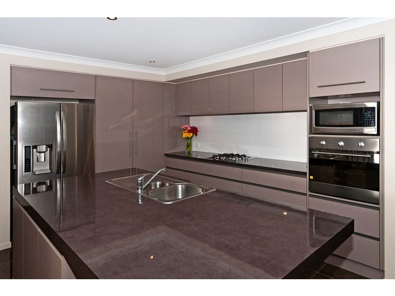 13 Vinnicombe Street, Kearneys Spring QLD 4350