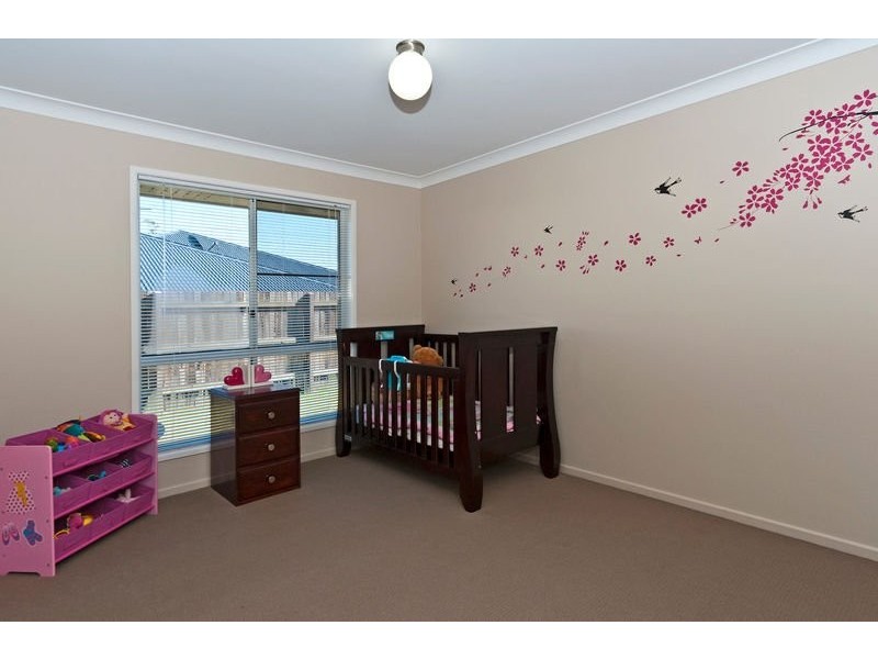 13 Vinnicombe Street, Kearneys Spring QLD 4350