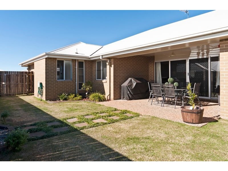 13 Vinnicombe Street, Kearneys Spring QLD 4350