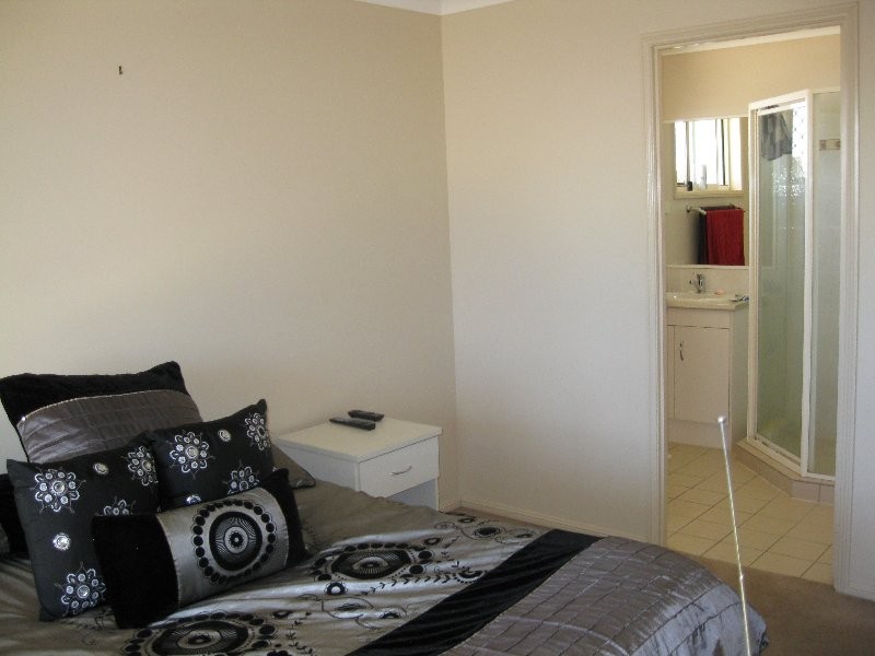16 Winning Street, Glenvale QLD 4350