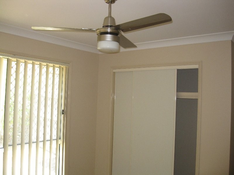 16 Winning Street, Glenvale QLD 4350