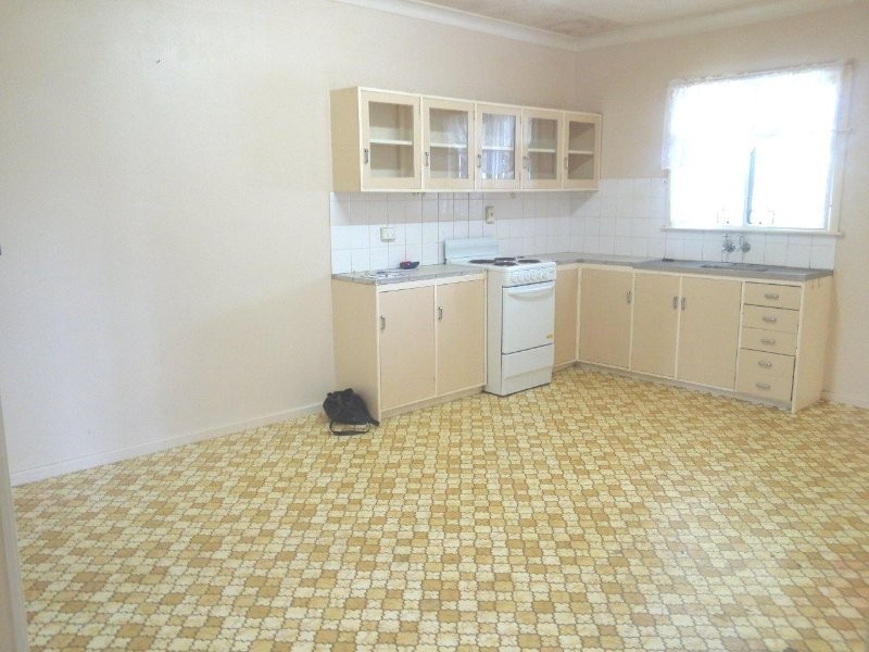 2/24 Chilcote Street, North Toowoomba QLD 4350