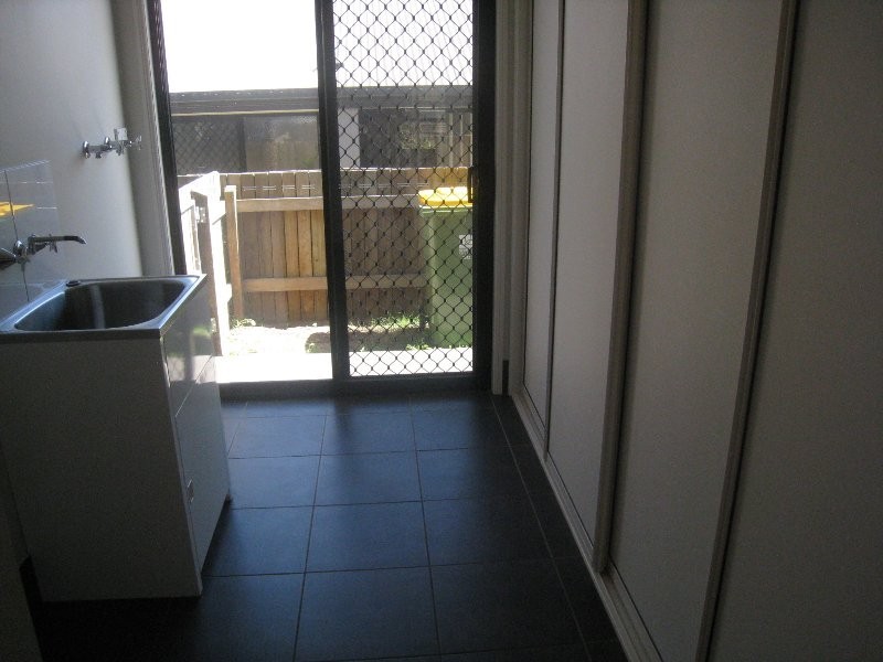 11 Sunset Drive, Glenvale QLD 4350