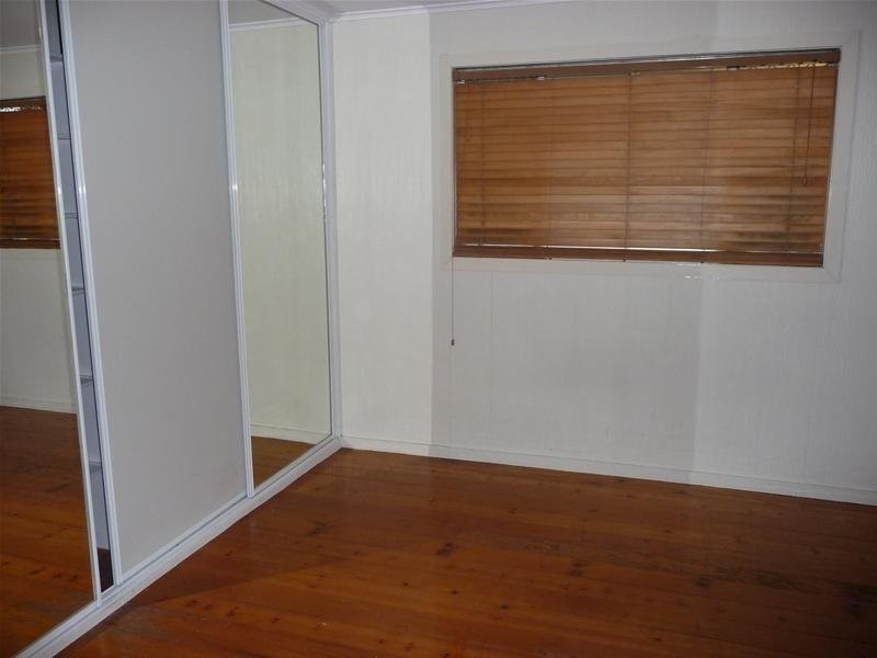 6 Vacy Street, Newtown QLD 4350