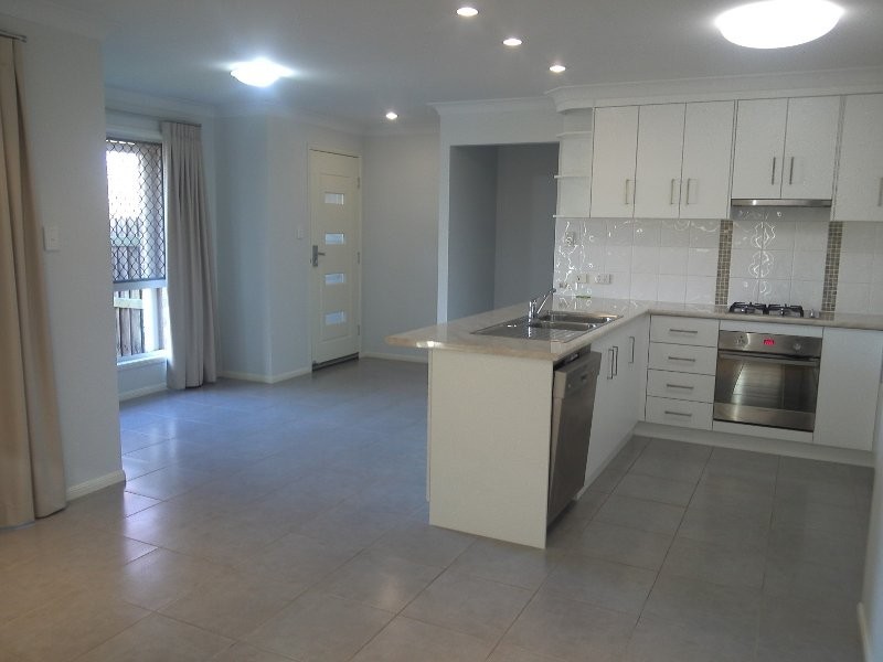 2/1a Macarthur Street, South Toowoomba QLD 4350