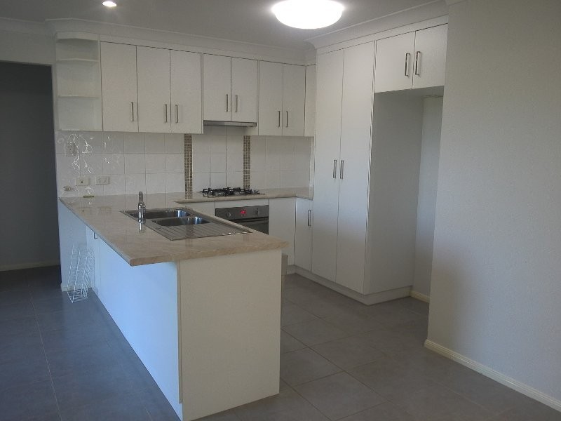 2/1a Macarthur Street, South Toowoomba QLD 4350