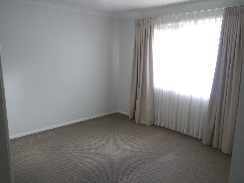 2/1a Macarthur Street, South Toowoomba QLD 4350