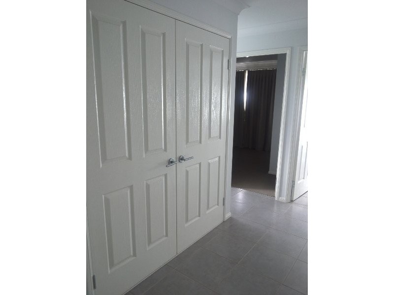 2/1a Macarthur Street, South Toowoomba QLD 4350