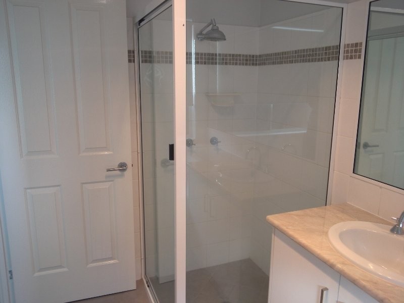 2/1a Macarthur Street, South Toowoomba QLD 4350