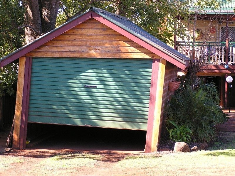 39 West Street, Newtown QLD 4350